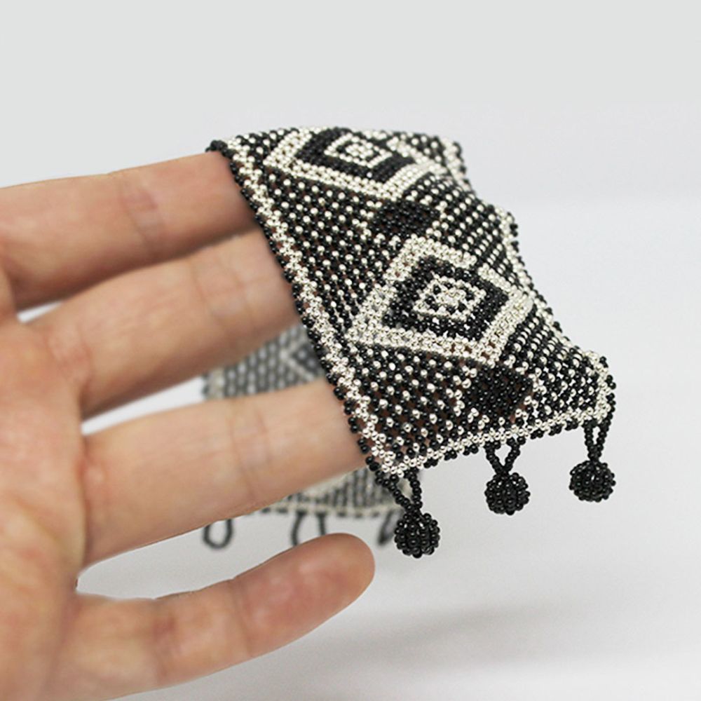 Pulsera negra