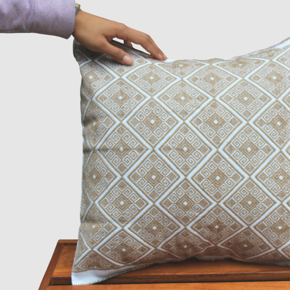 Rhombus Bayalehmo cushion