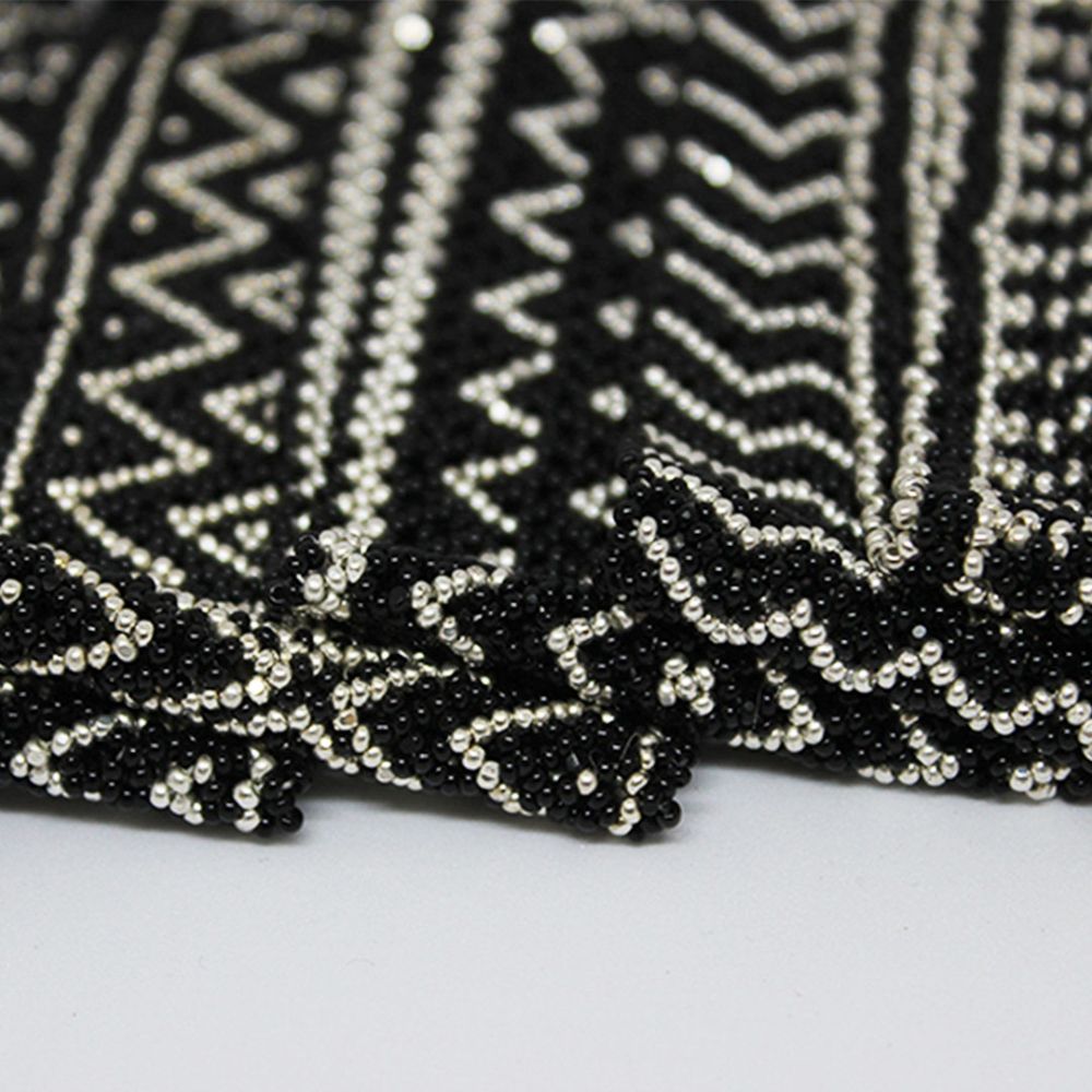 Pulsera negra