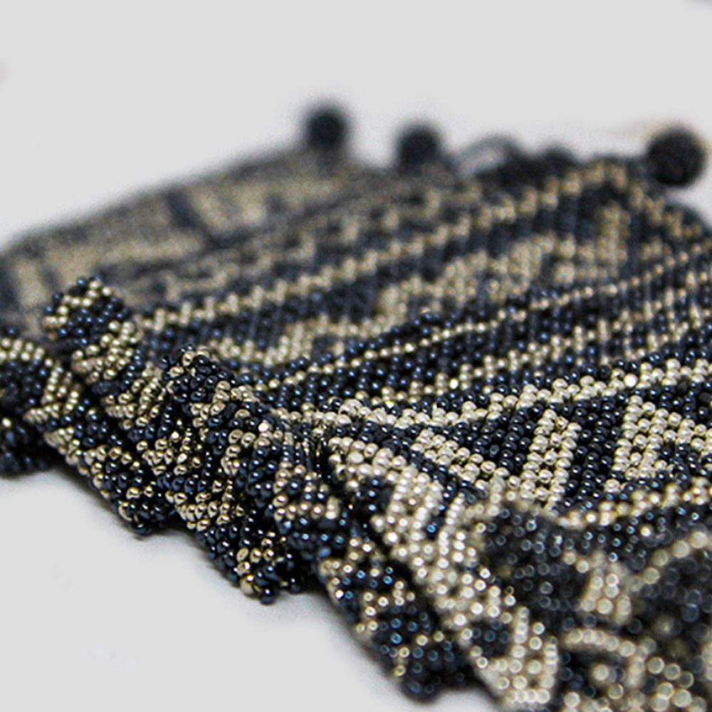 Pulsera gris