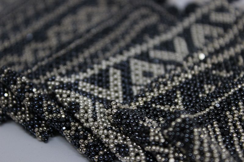 Pulsera gris