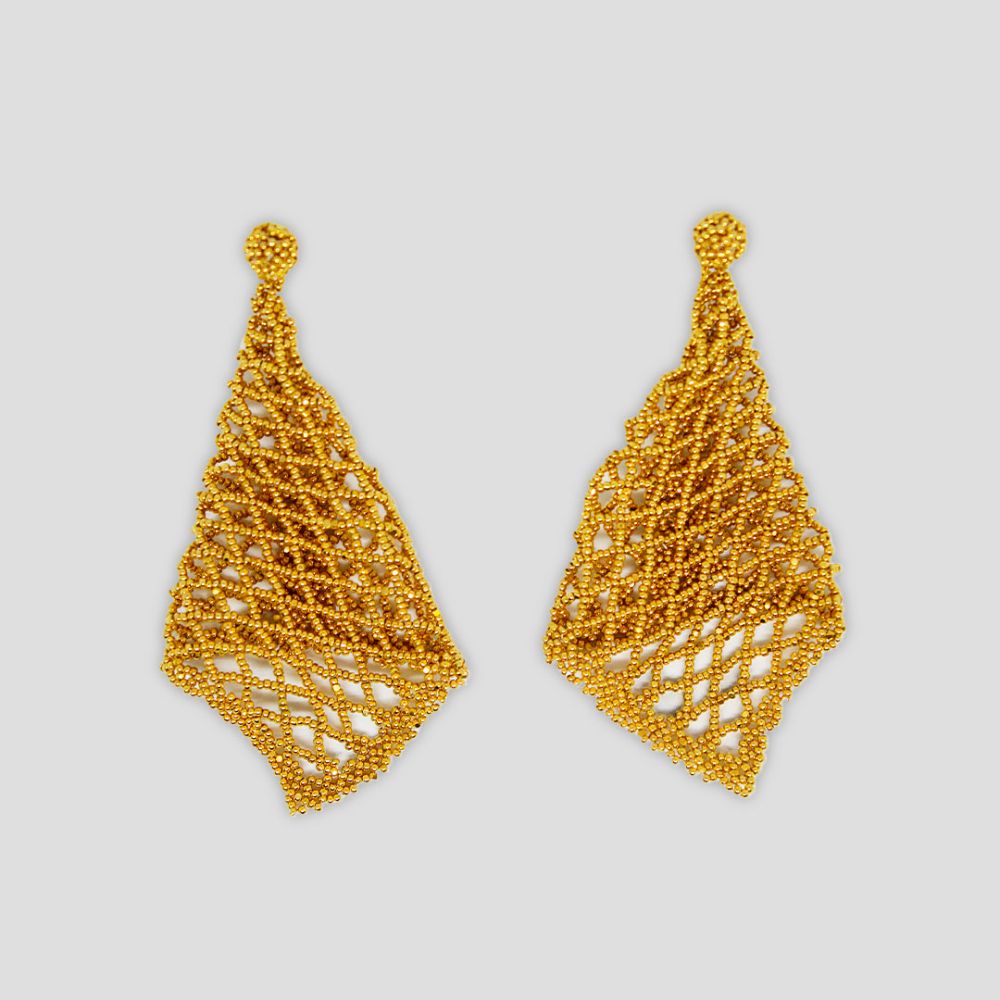 Aretes de red dorados