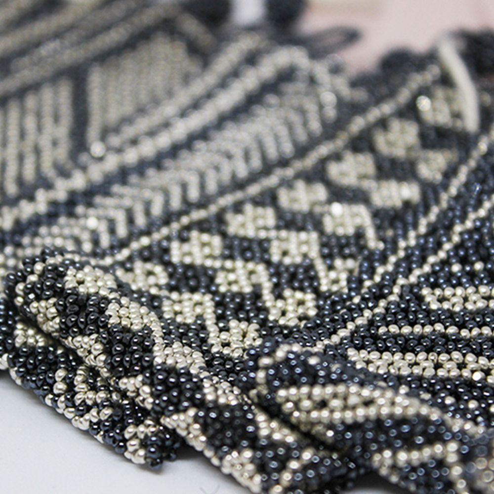 Pulsera gris