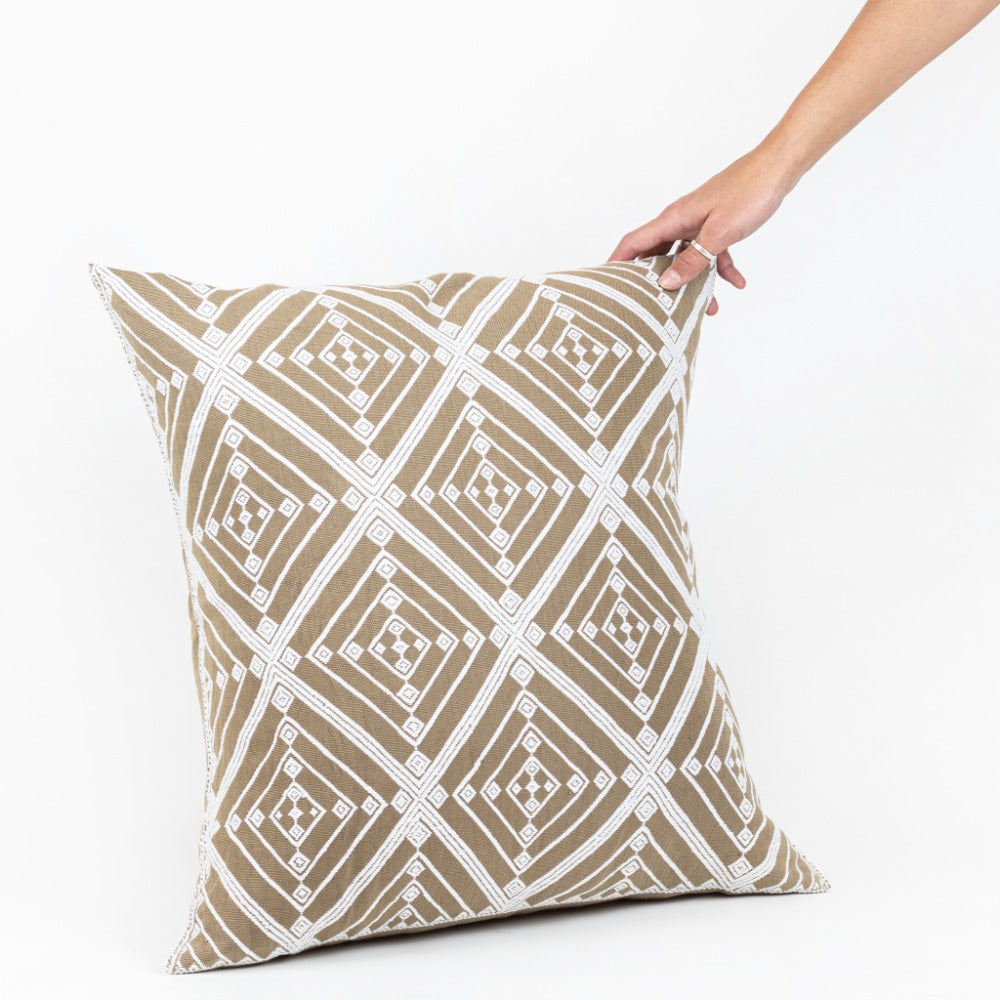 Bayalemo cushion cover