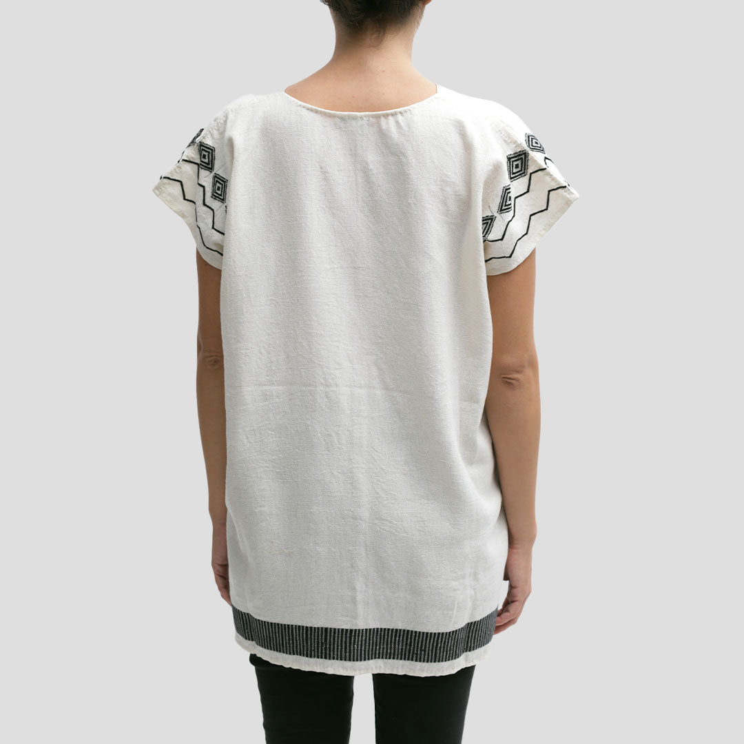 Blusa Minimalista