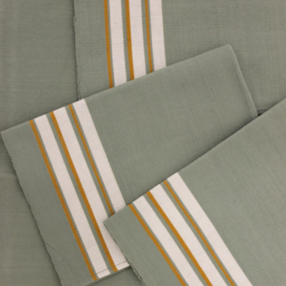 Green Leaf Tablecloth Set