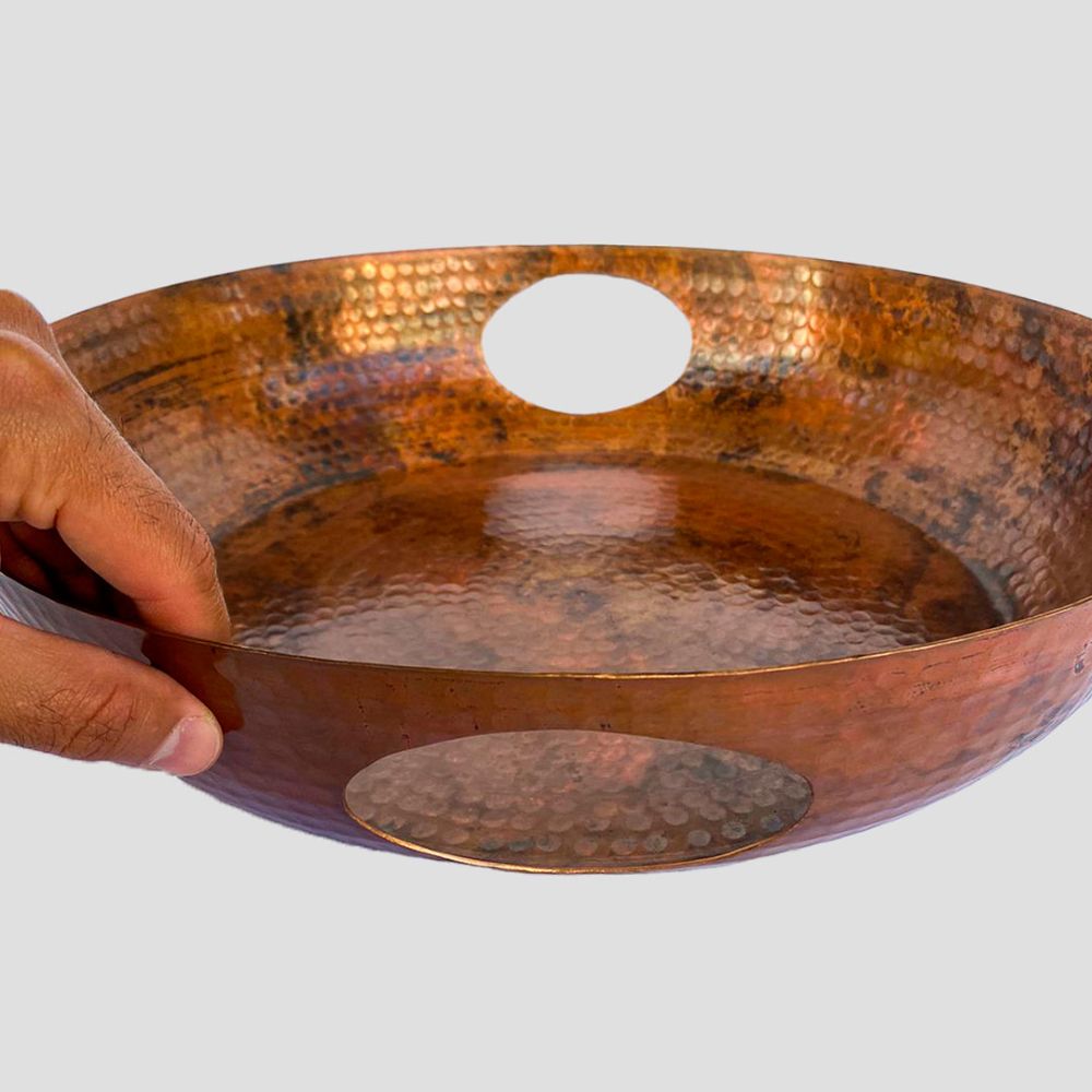 Tray with flat handles