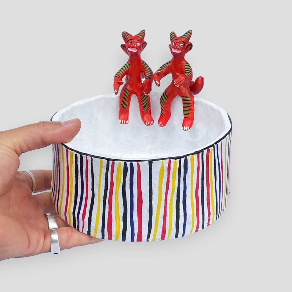 Diablitos platicando