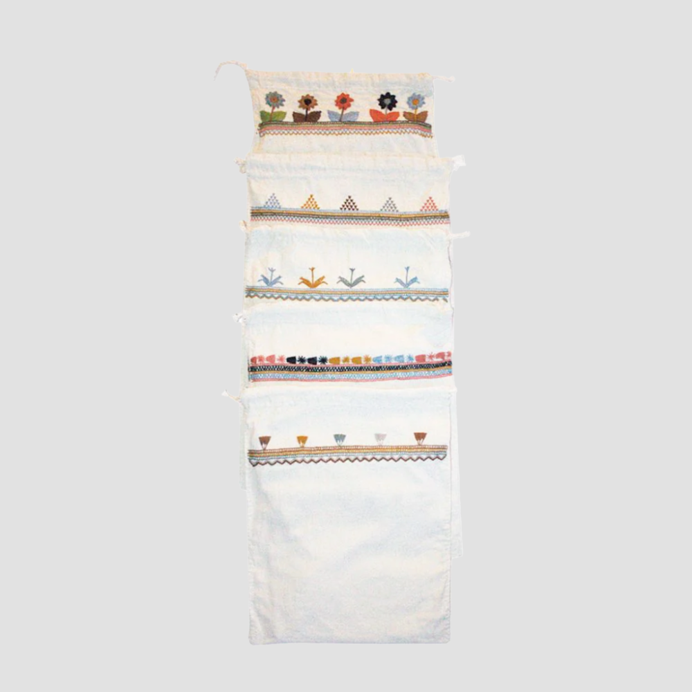 Set de 4 Bolsas Cham (1 Ch- 2 Med -1 Gde)Bordadas A Mano