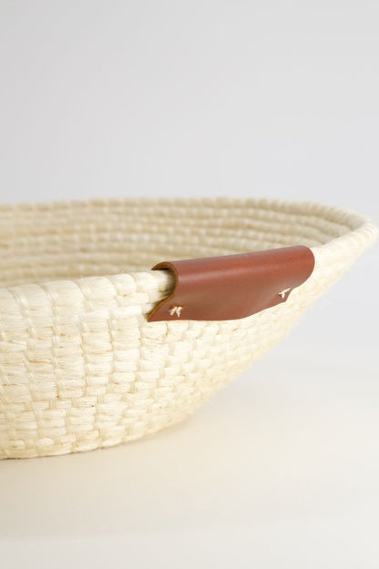 Canasta henequen con piel